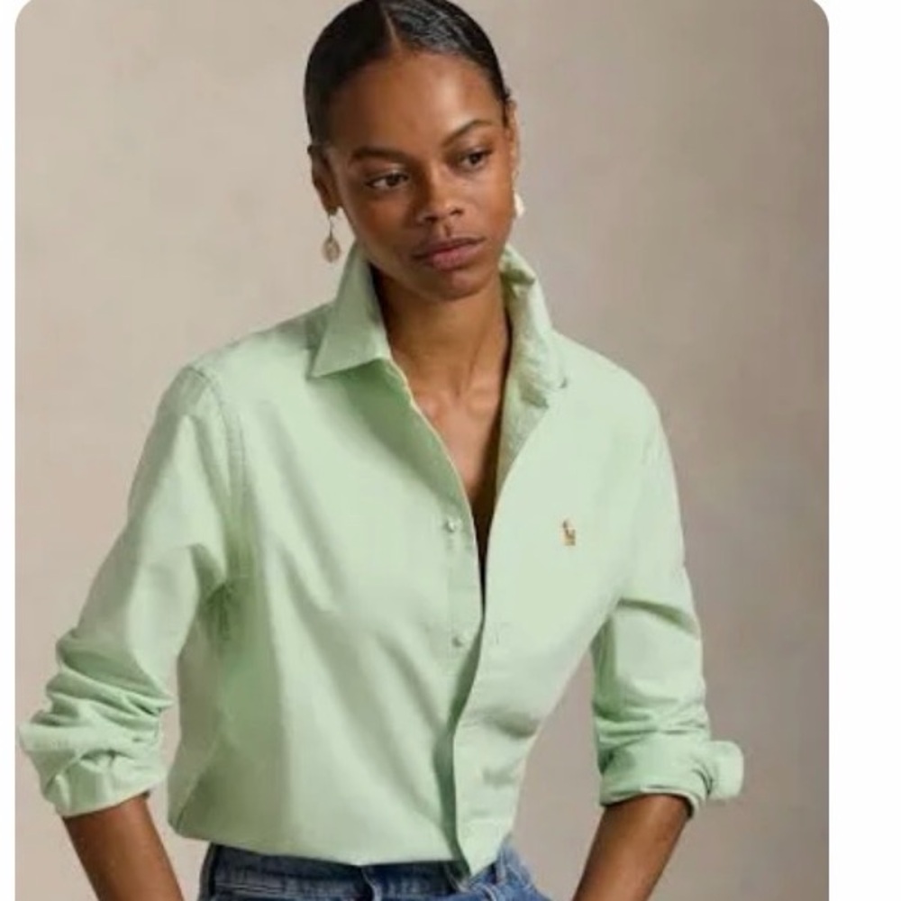 Ralph Lauren Sport mint green oxford, classic style and fit! Dress up or down!
